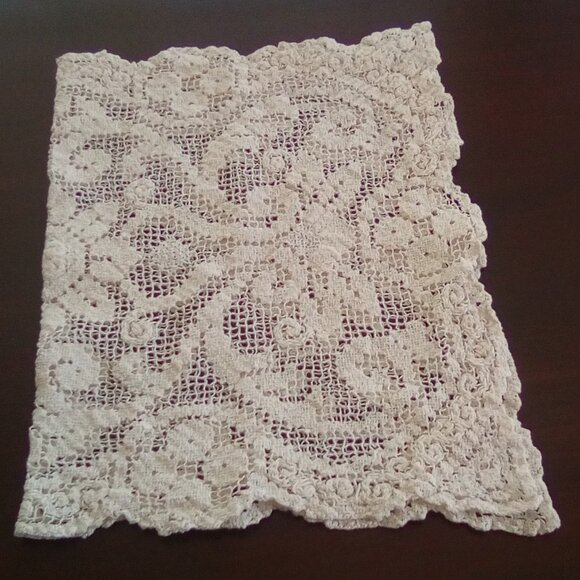 Lacy Filet Crochet Doily 1930s Handmade Beige Floral - Picture 3 of 6